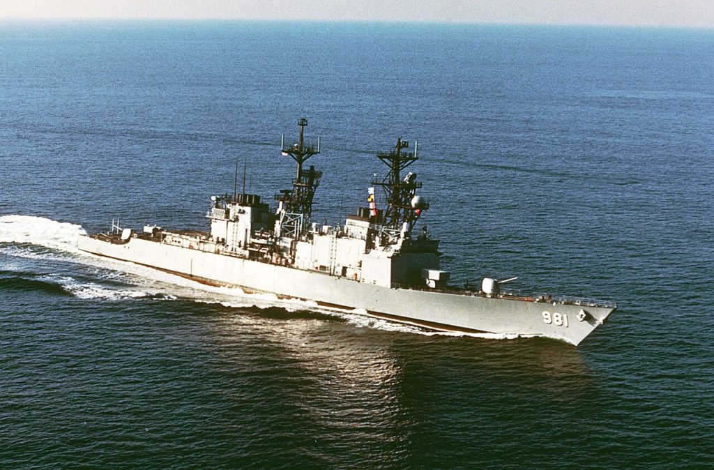 USS John Hancock DD-981 underway